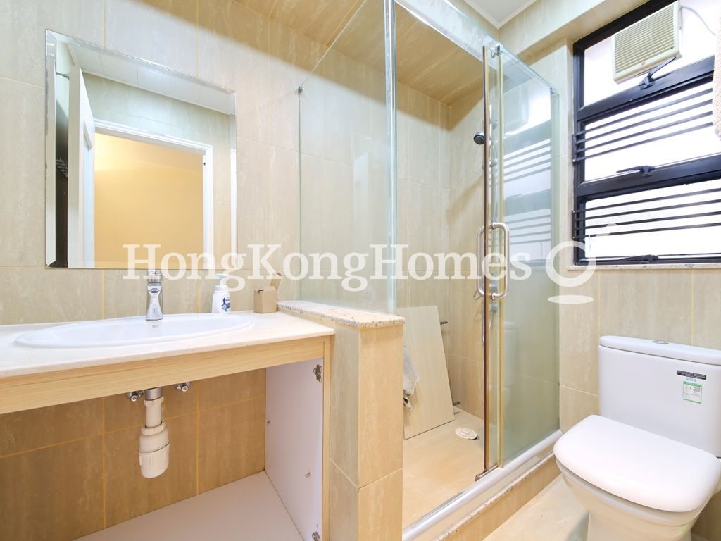Master Bathroom — Hawthorn Garden, Happy Valley