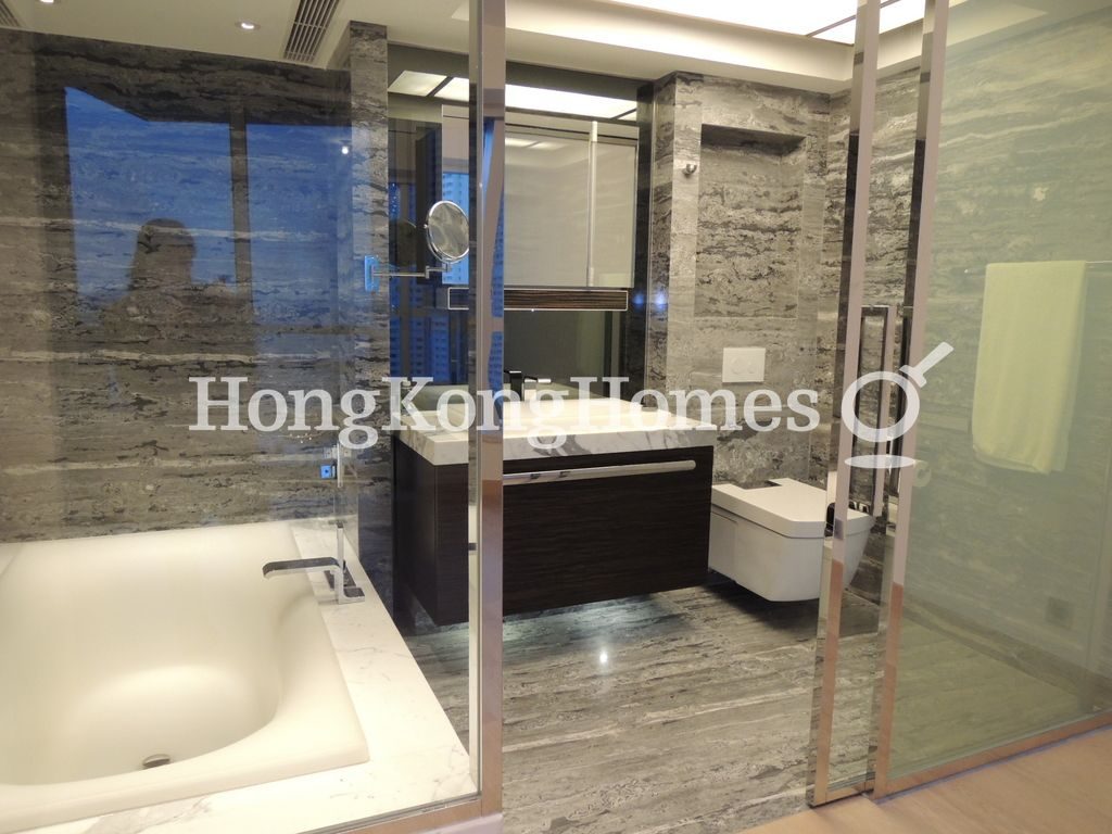Master Bathroom — Marinella - Tower 9, Wong Chuk Hang