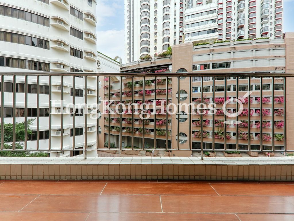 Balcony off Living and Dining Room — Phoenix Court - Block 05, Mid-levels East
