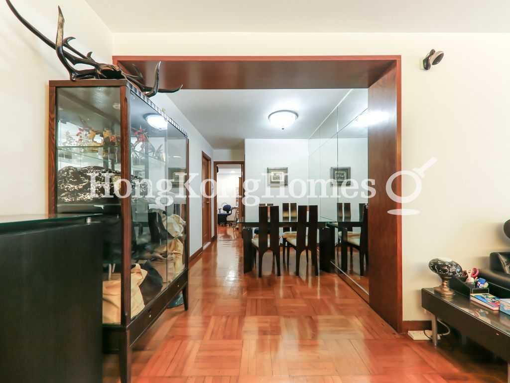 Living and Dining Room — Phoenix Court - Block 05, Mid-levels East