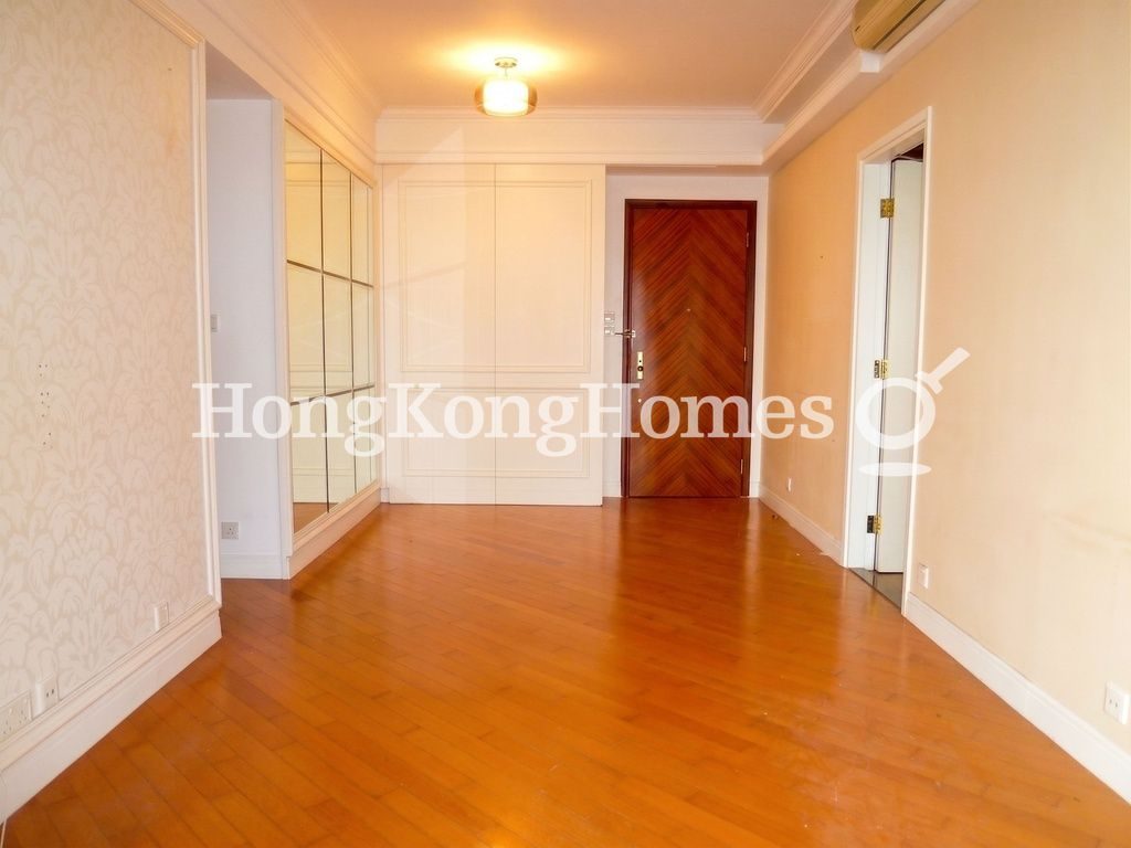 Living and Dining Room — Residence Bel-air - Phase 04, Peak Tower 07, Pokfulam