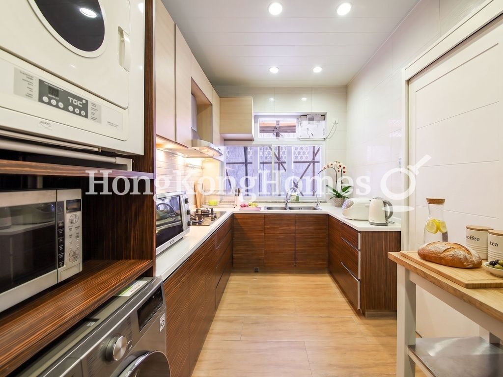 Kitchen — Sing Woo Crescent, 1, Happy Valley